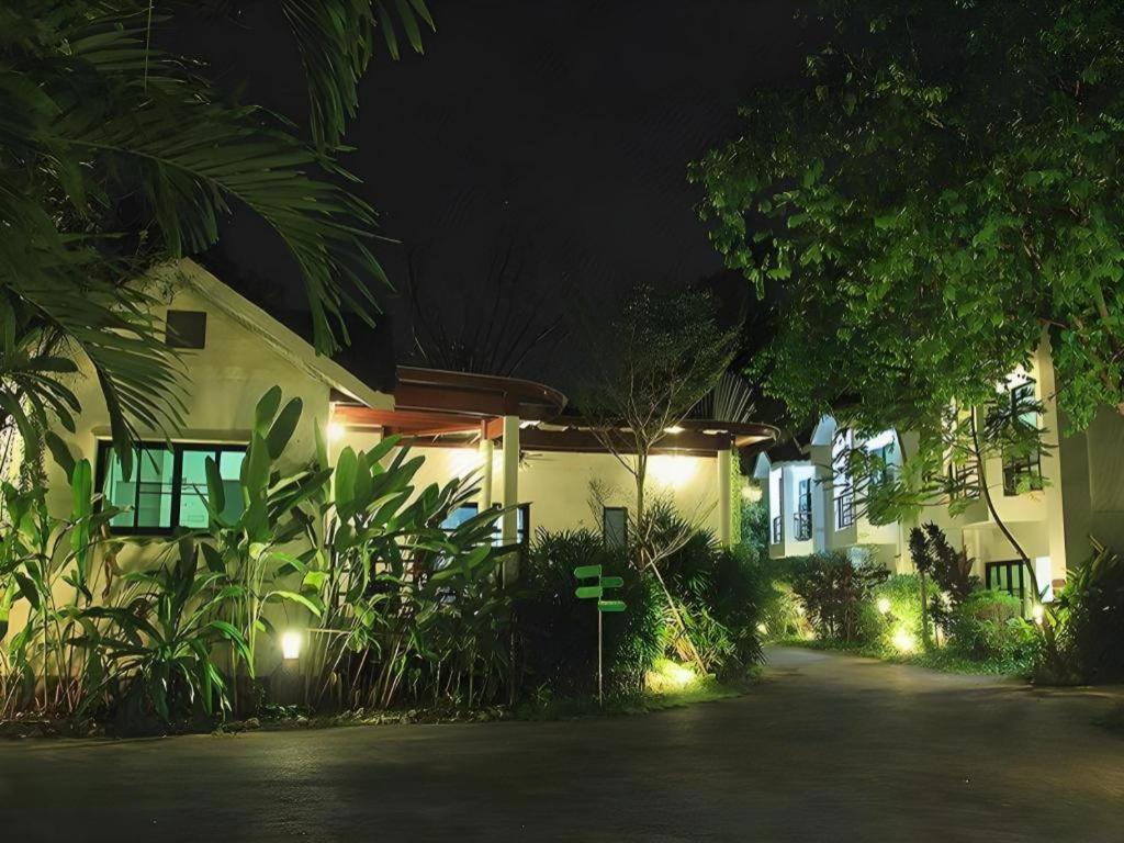Chayada Garden House And Resort Hotel Nakhonratchasima Екстериор снимка