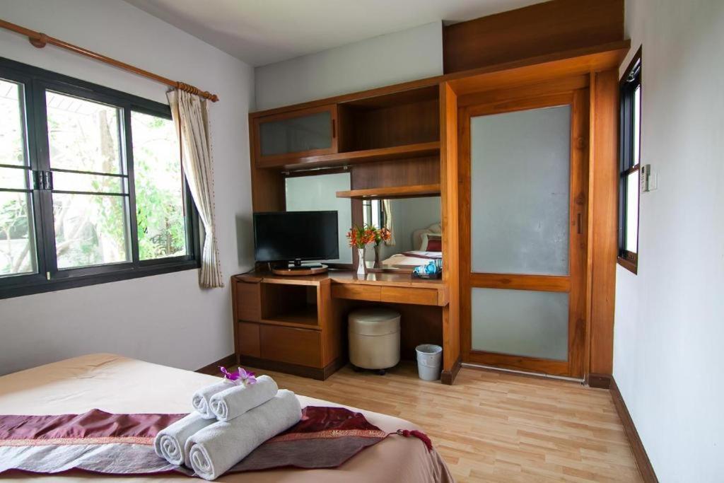 Chayada Garden House And Resort Hotel Nakhonratchasima Екстериор снимка
